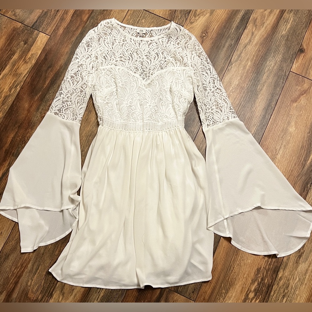 River Island White Lace Bell Sleeve Dress Wedding Whimsy Fairy Cottagecore US 2